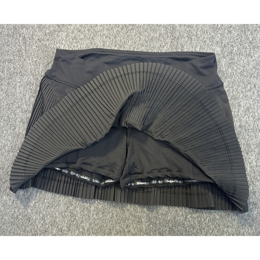 Lululemon Pleat To Street Skirt III Skort Shorts Black Size 4 Tennis Pickleball - Picture 3 of 16